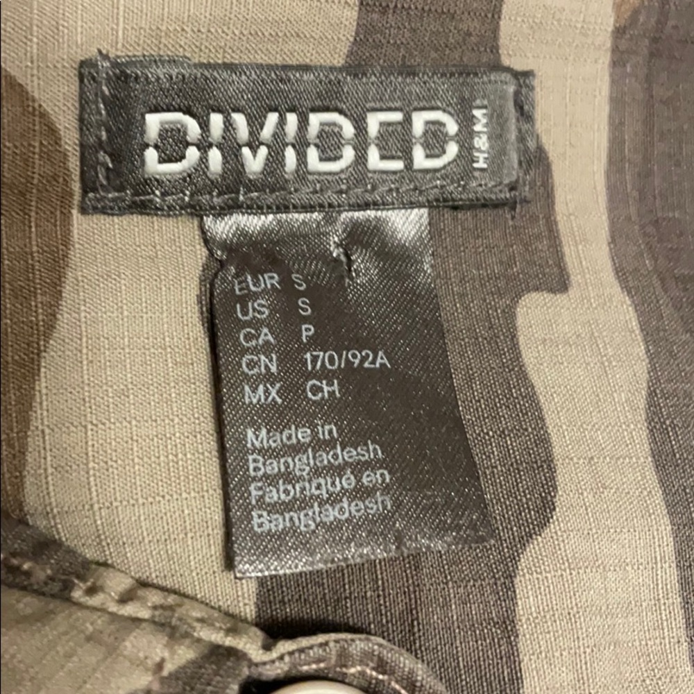Divided camo button down - Picture 3 of 3